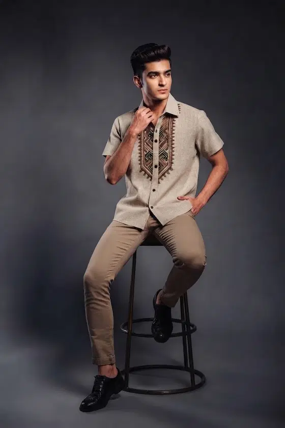 Embroidered Short-Sleeve Shirt